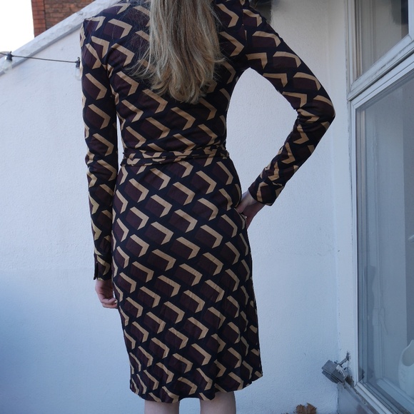 Diane Von Furstenberg Vintage Re-Issue Wrap Dress - Picture 2 of 5